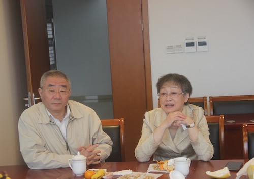 老师交谈3